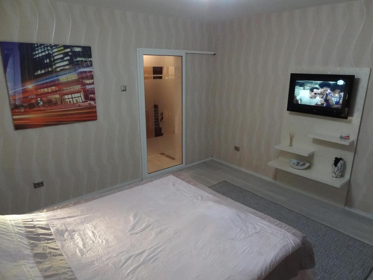 Lvc,Lac & Nyc Apartshotel Faleza Galaţi Eksteriør billede