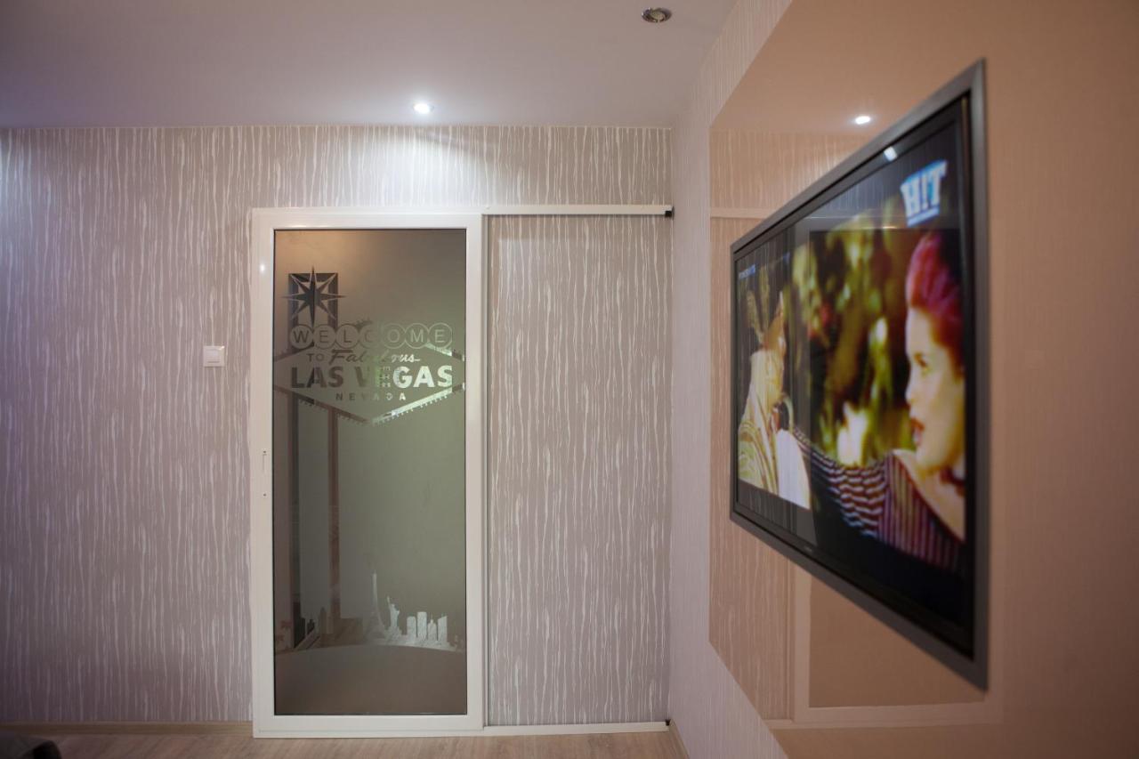 Lvc,Lac & Nyc Apartshotel Faleza Galaţi Eksteriør billede